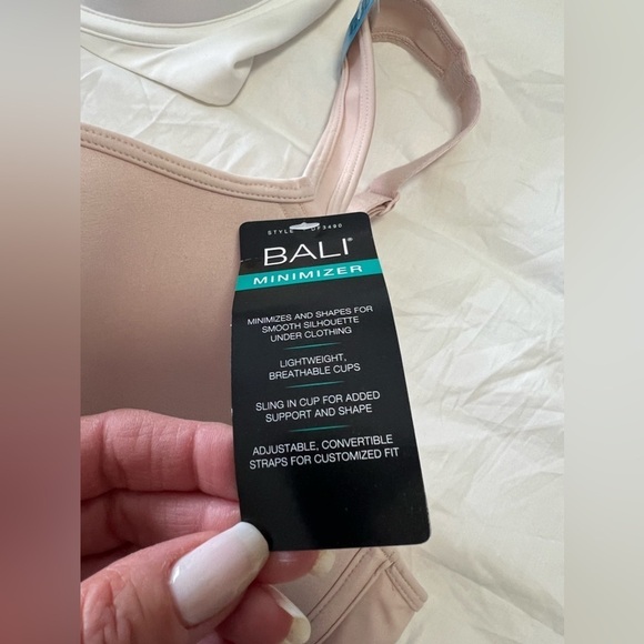 Bali Lot | (2) Comfort Minimizer Bra 42DDD Nude White | Smooth Silhouette - Picture 2 of 6